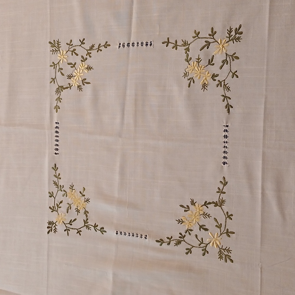 Embroidered Tablecloth - Picture 7 of 7